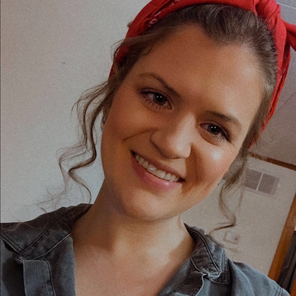 Meet your Posher, Lauren